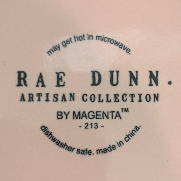 NWOT Rae Dunn ~ “MOM” Mug in Light Pink - Picture 5 of 5